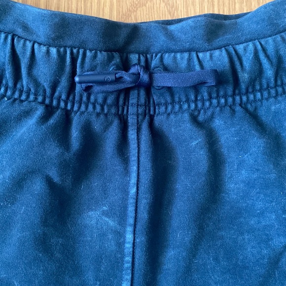 ❤️ Lululemon Inner Glow High Rise Modal Short 3" Blue Size 2 - Picture 3 of 8